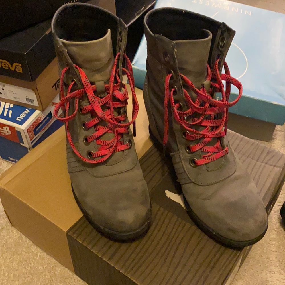 Sorel Joan of Arctic Grey Lace Up Wedges